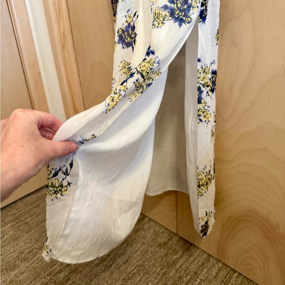NWT JOIE Flowy Floral Print Silk Maxi Dress Size Small - Picture 9 of 15
